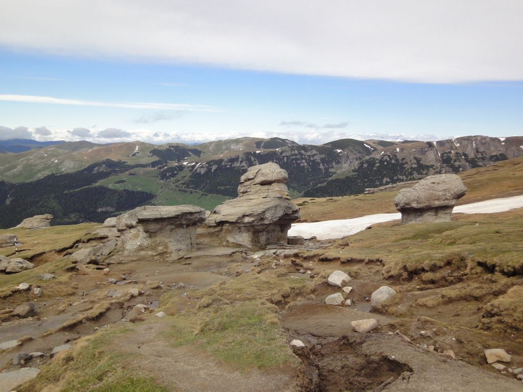 Camino al Monte Omul Senderismo en Rumania, trekking en Bucegi