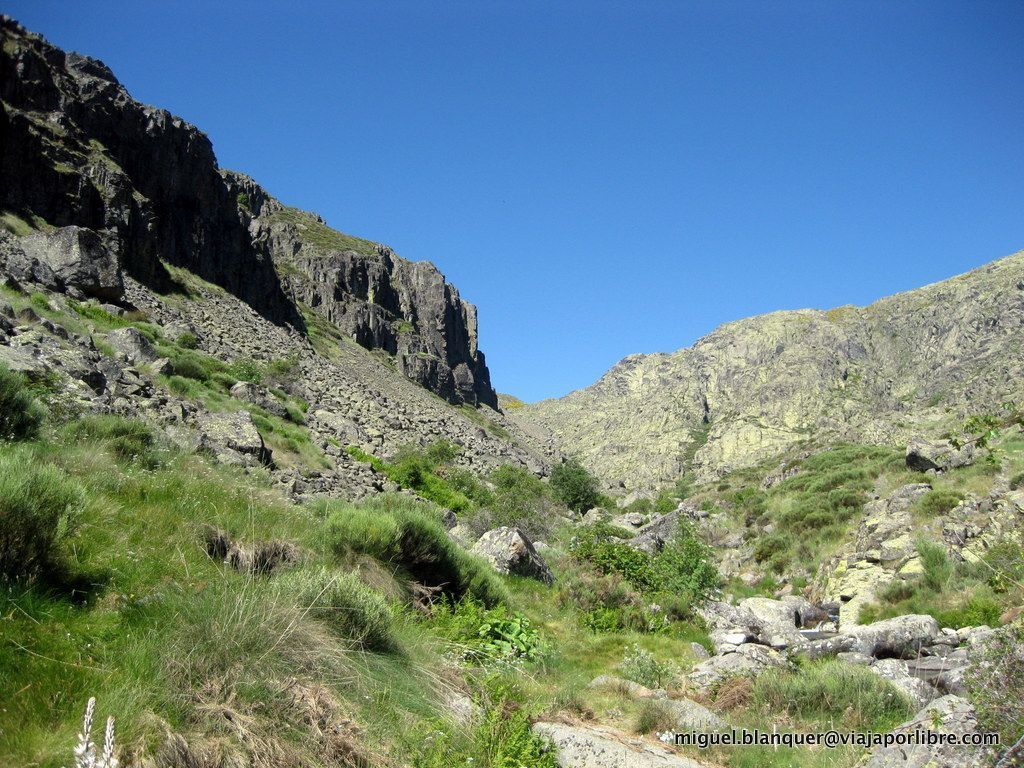 Subiendo al Canchal de la Ceja Subiendo al Canchal de la Ceja