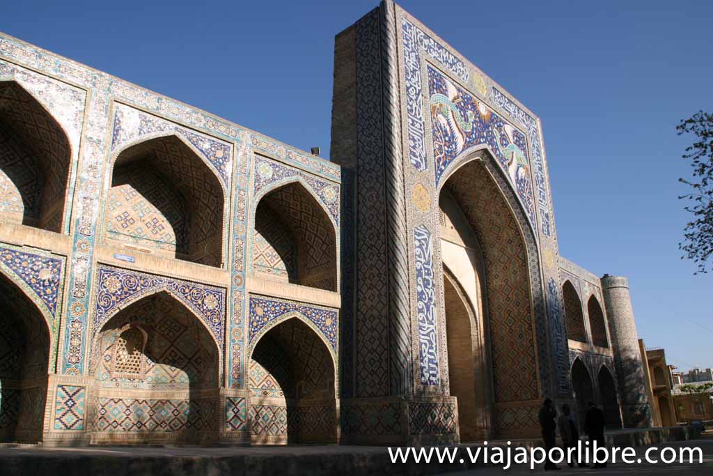 Madraza de Nadir Divanbegi