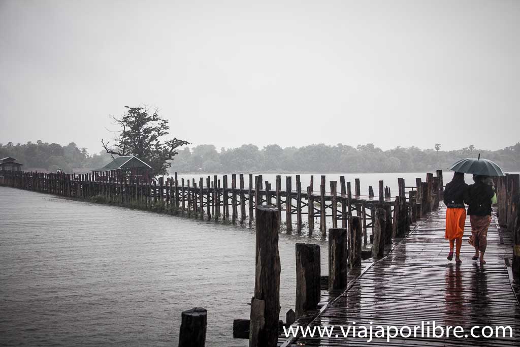 Puente de Teca, bajo la lluvia