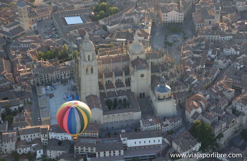 Catedral de Segovia desde el Globo Catedral de Segovia desde el Globo