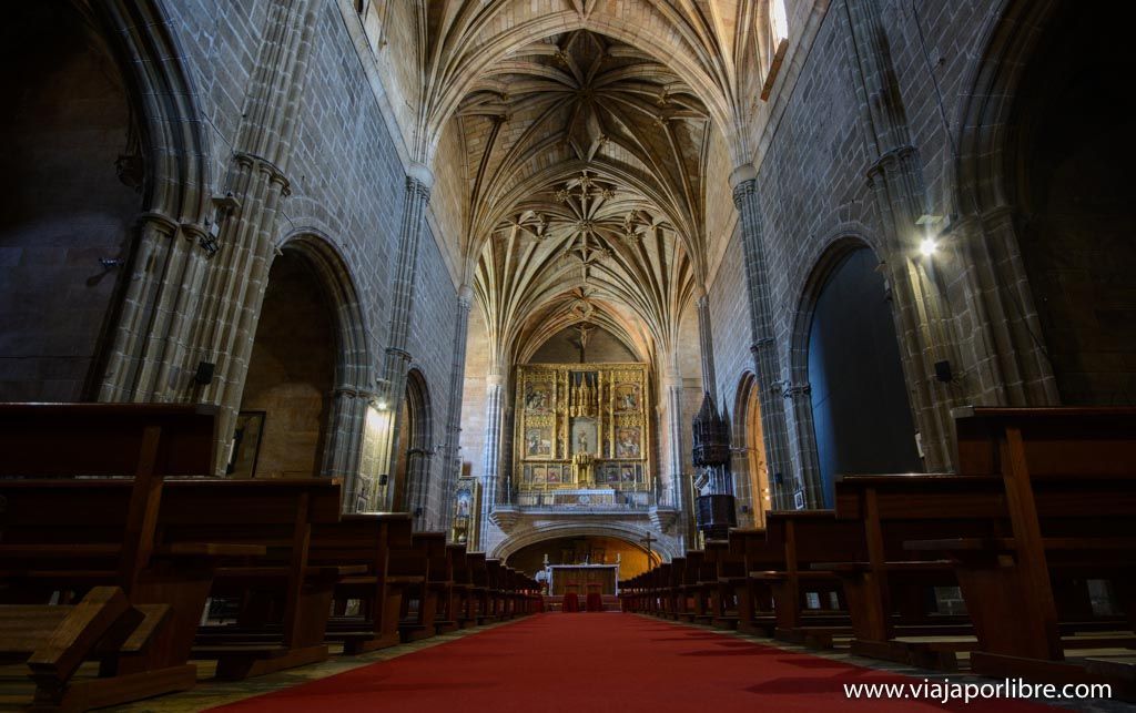 El Real Monasterio de Santo Tomás El Real Monasterio de Santo Tomás