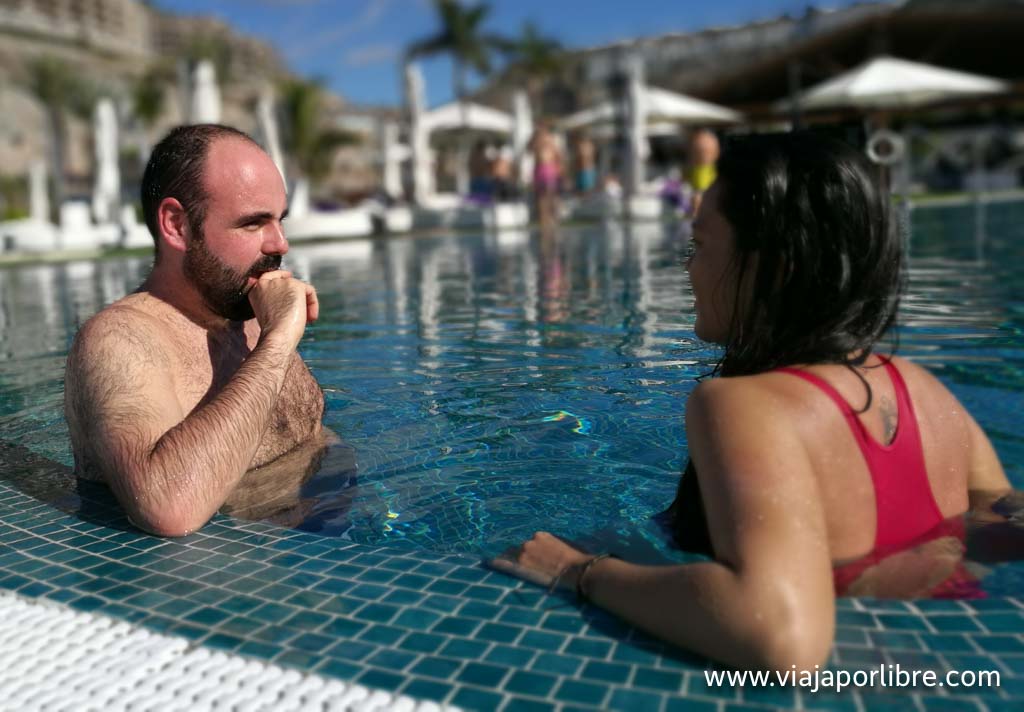 Amadores Beach Club Jesus de Vero4Travel e Irene de Tragaviajes en Amadores Beach Club