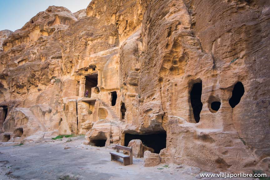 La maravillosa ruta entre Pequeña Petra y Petra La maravillosa ruta entre Pequeña Petra y Petra