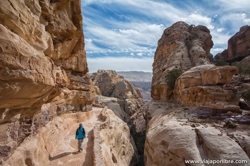 La maravillosa ruta entre Pequeña Petra y Petra La maravillosa ruta entre Pequeña Petra y Petra