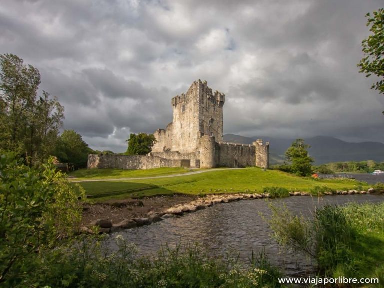 El castillo de Ross en el anillo de Kerry