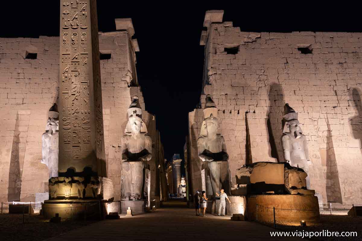 Visita de noche al templo de Luxor en Egipto