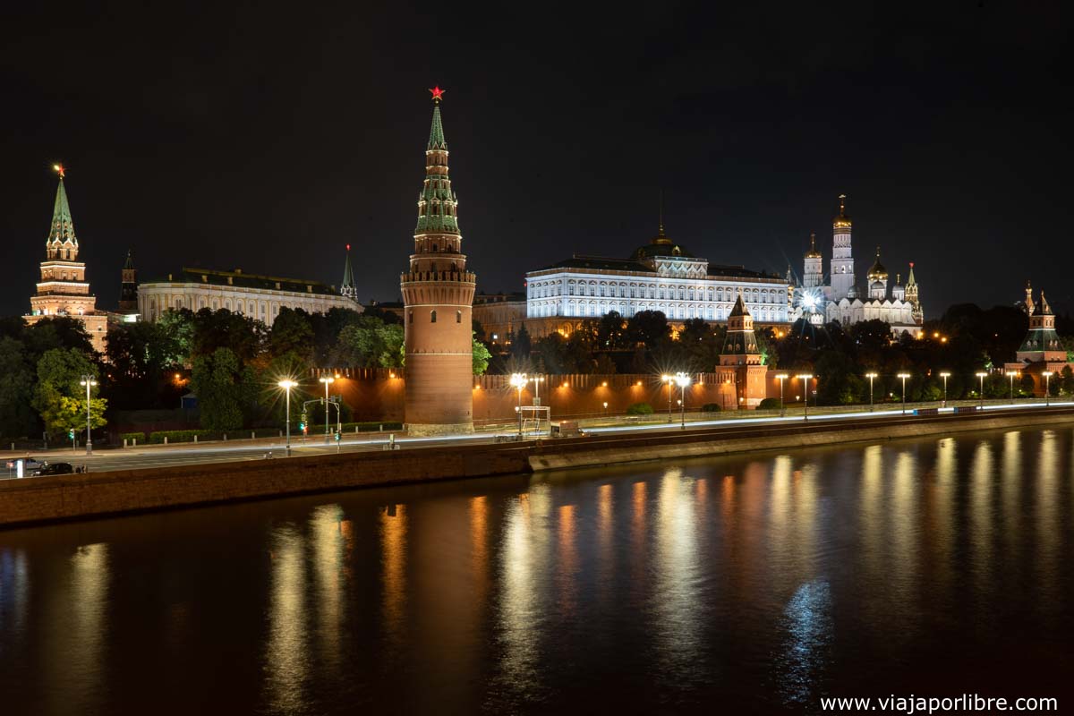 El Kremlin de noche