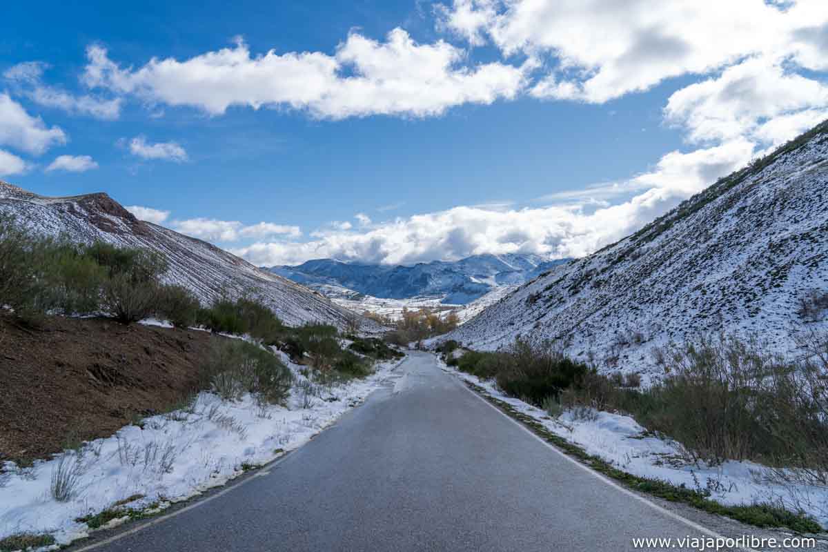 Carretera en Babia Carretera en Babia
