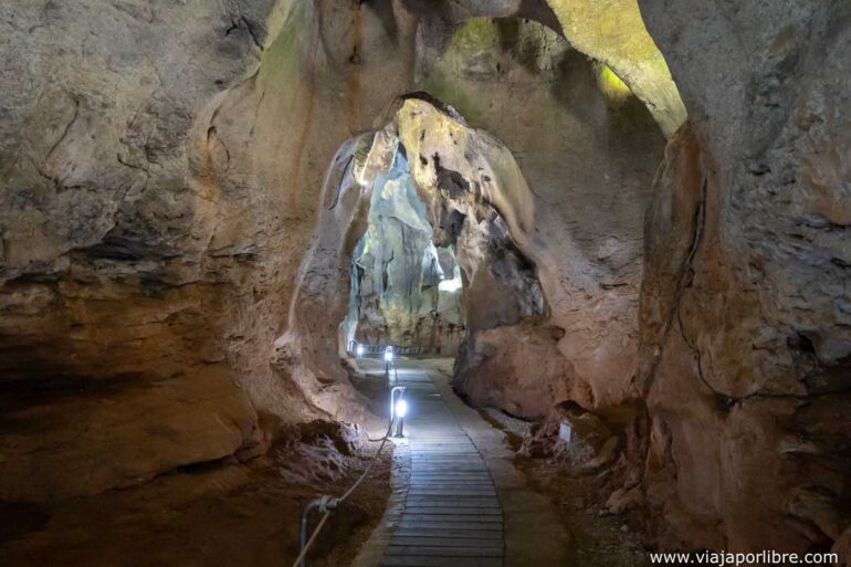 cueva de las calaveras