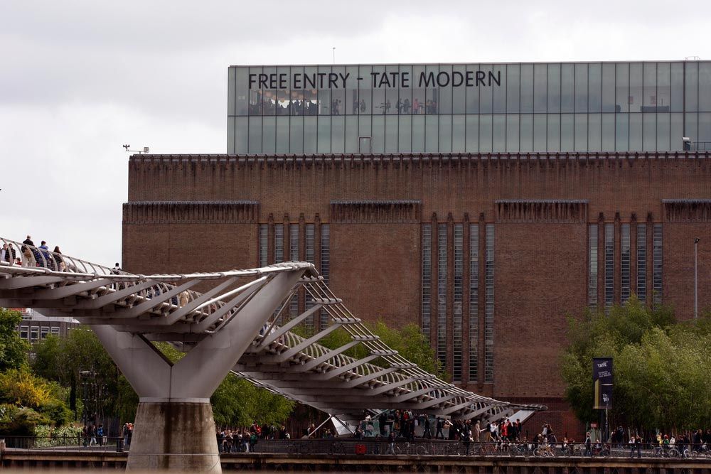 Tate Modern - Foto by Igor Matic / Shutterstock.com