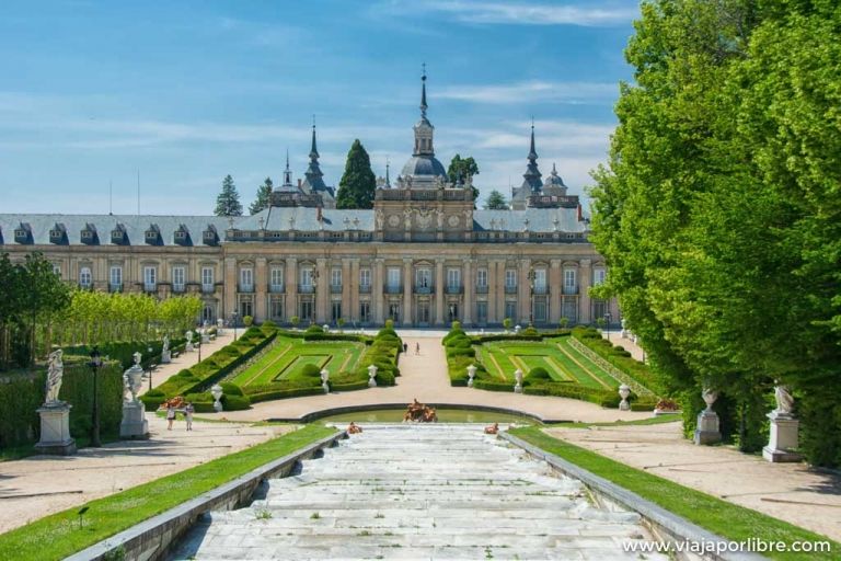 Palacio Real de París y sus Jardines