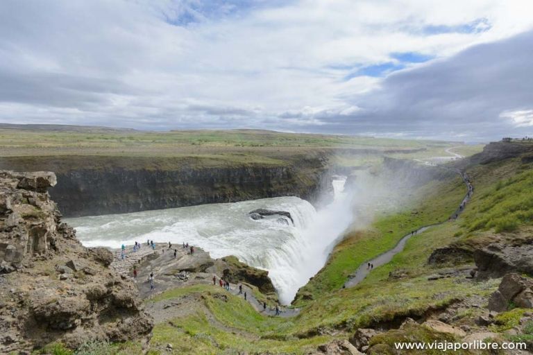 La cascada de Gullfoss en Islandia