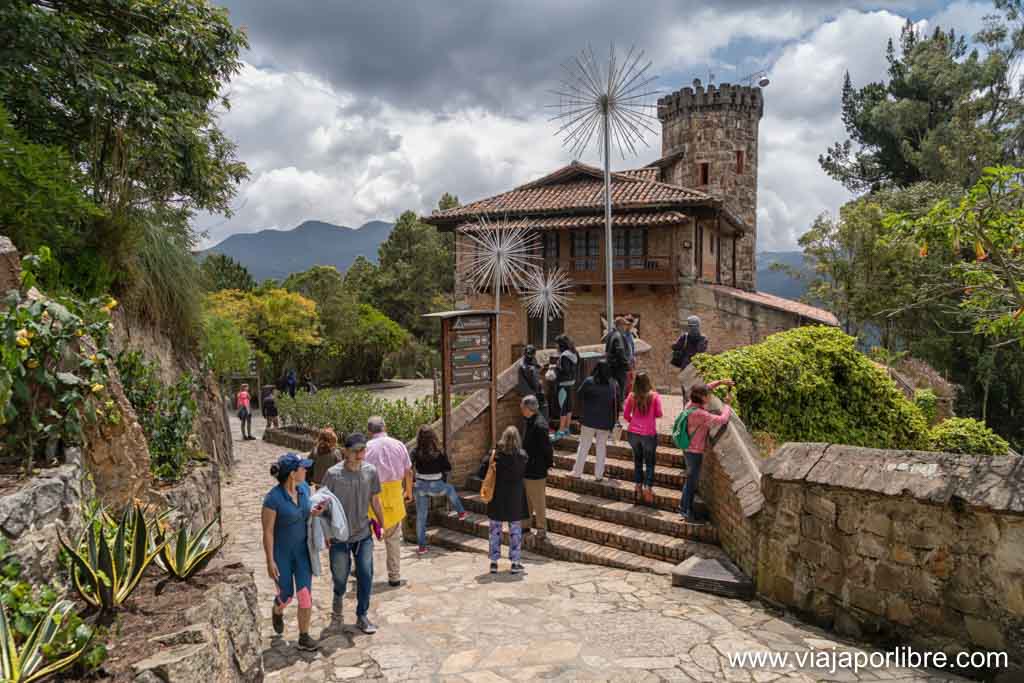 Visitar el cerro de Monserrate en Bogotá