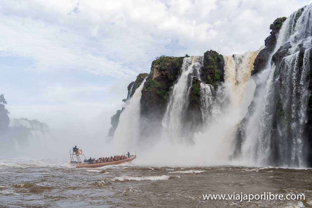 Excursión en barco en Iguazú
