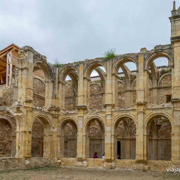 Claustro del Monasterio de Santamaria de Rioseco