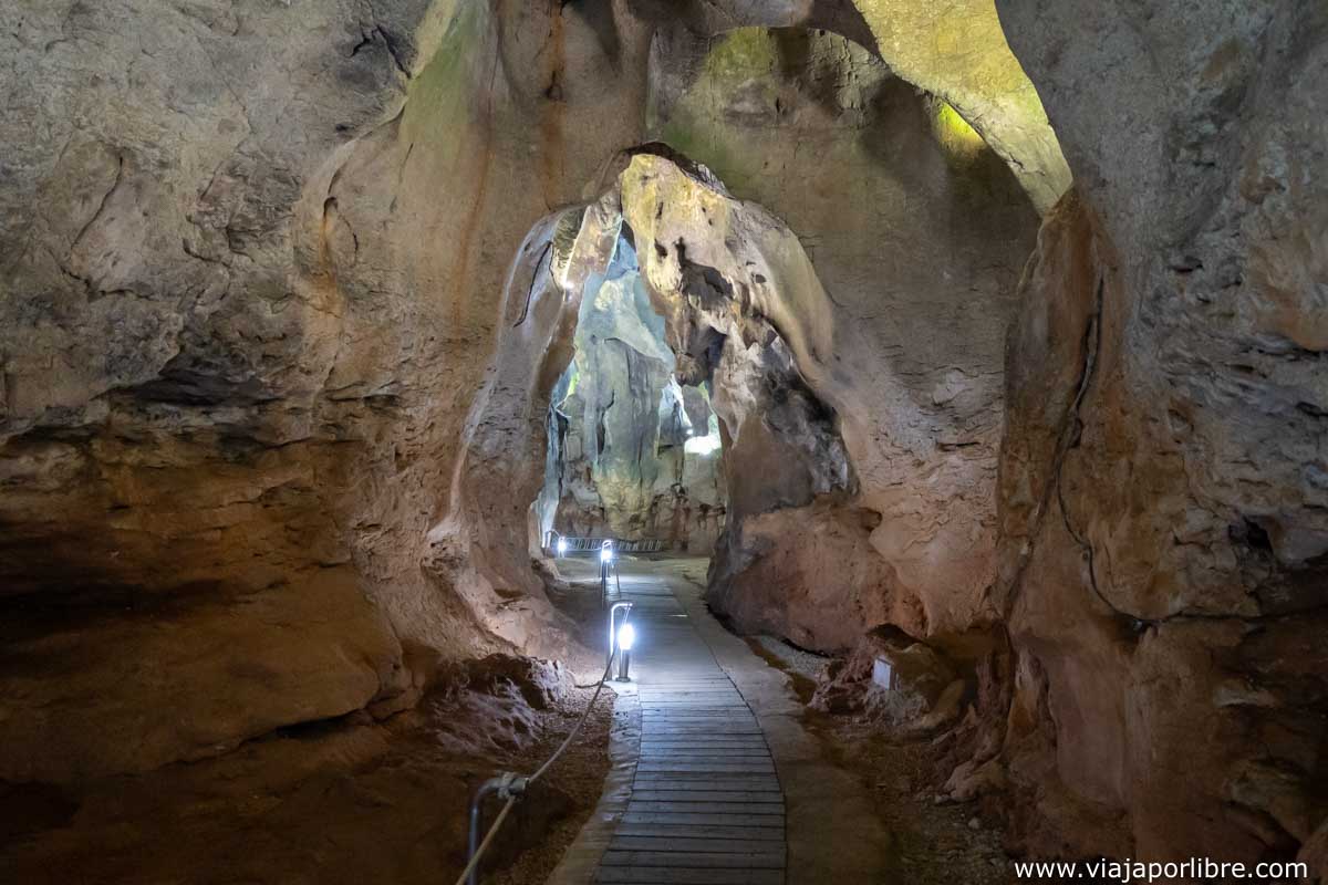 cueva de las calaveras