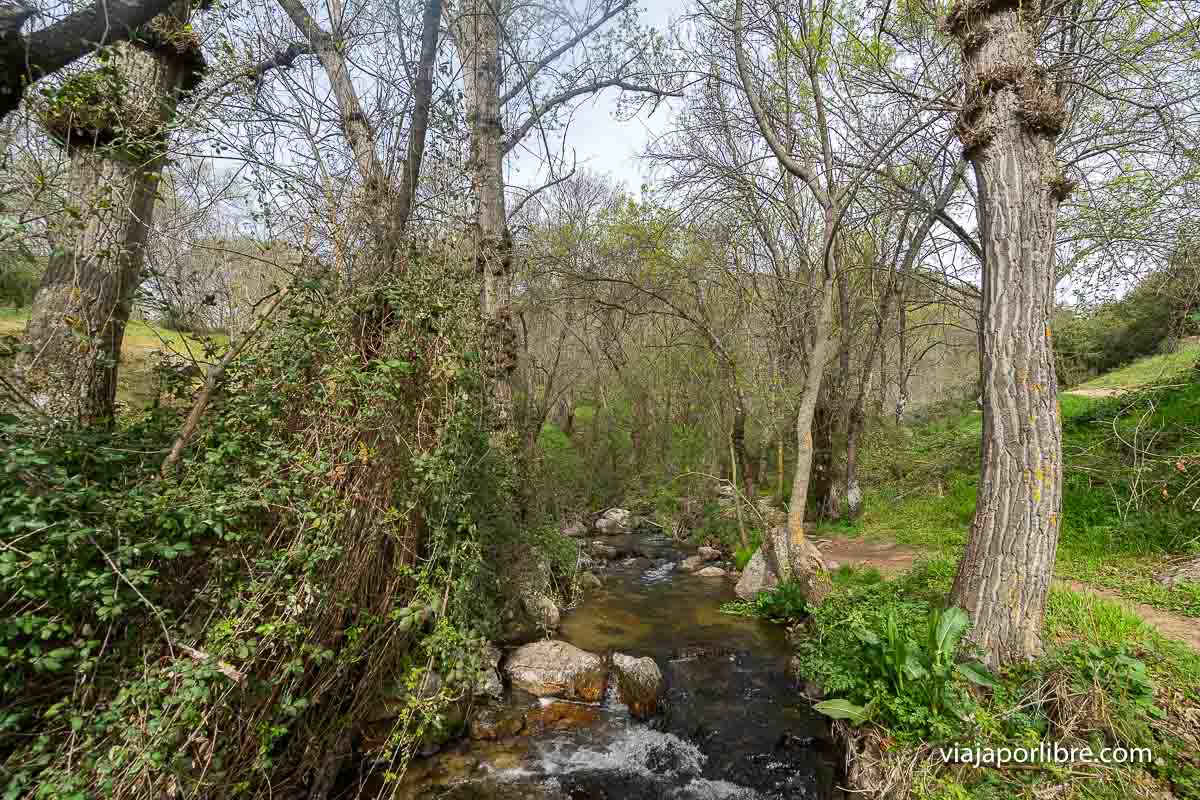 Ruta a la Cascada del Cancho en Navalafuente | Viaja por libre
