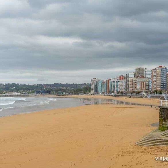 La escalerona y la Playa de San Lorenzo