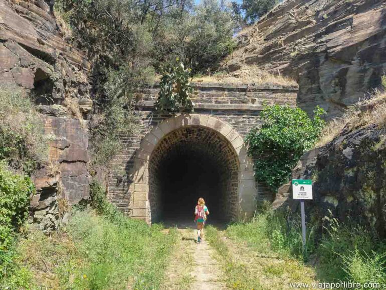Senderismo - Ruta del Camino de Hierro. La línea del río Duero Camino de Hierro