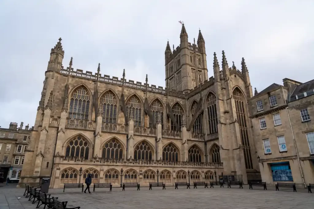 Inglaterra - Qué ver en Bath en un día: ruta a pie por sus lugares imprescindibles Abadía de Bath