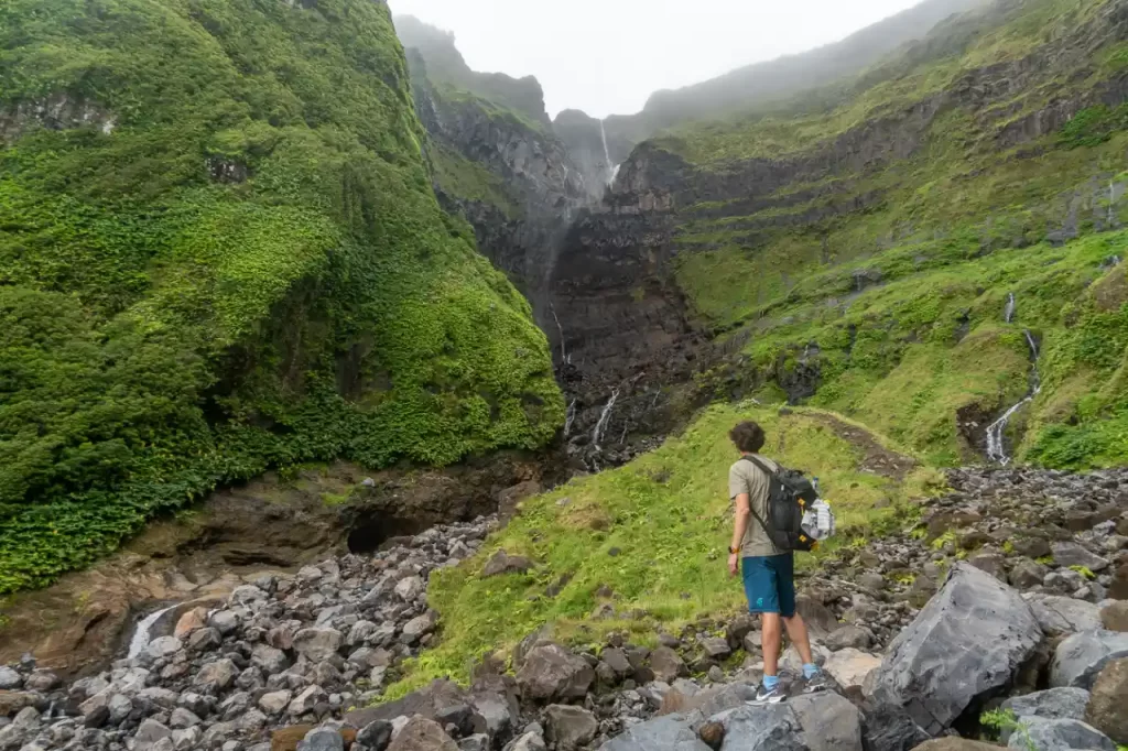 Portugal - Flores Azores en 4 días: ruta por la isla con niños y excursión a Corvo Cascata da Ribeira Grande