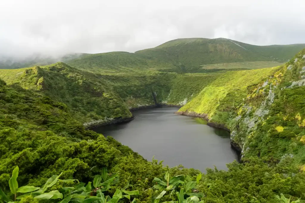 Portugal - Flores Azores en 4 días: ruta por la isla con niños y excursión a Corvo Lagoa Negra y Lagoa Comprida