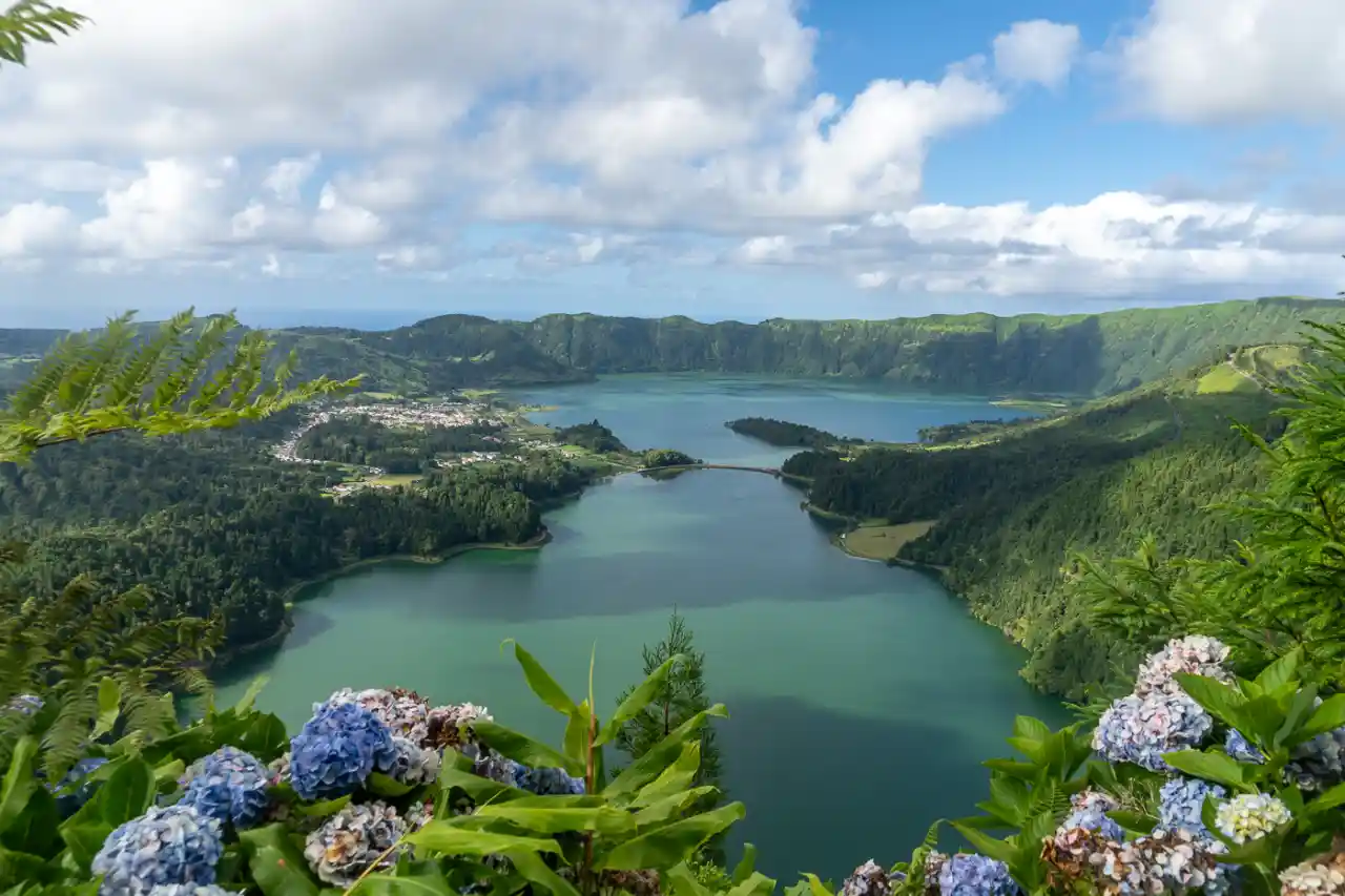 Portugal - Qué ver en São Miguel en 4 días: itinerario por la isla más completa de Azores Miradouro da Vista do Rei