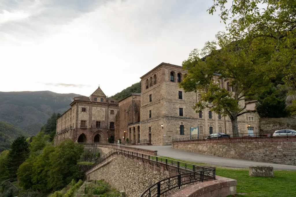 Senderismo - La bonita ruta otoñal del hayedo de Tobía Monasterio de Valvanera